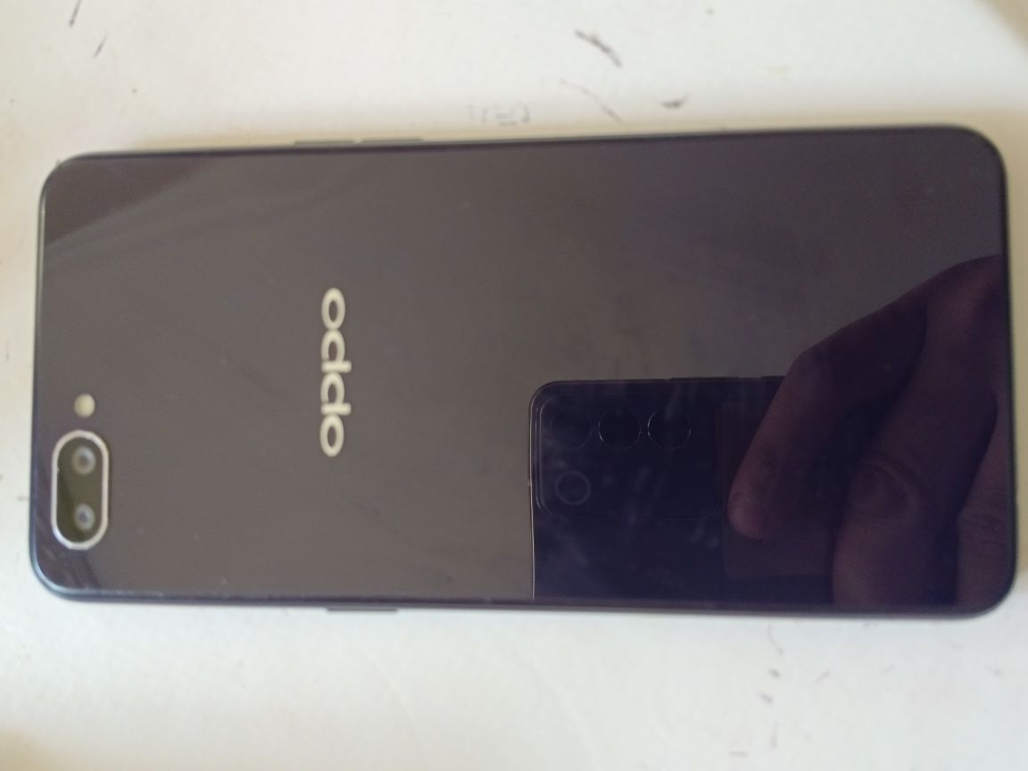 Продам смартфон OPPO A3S