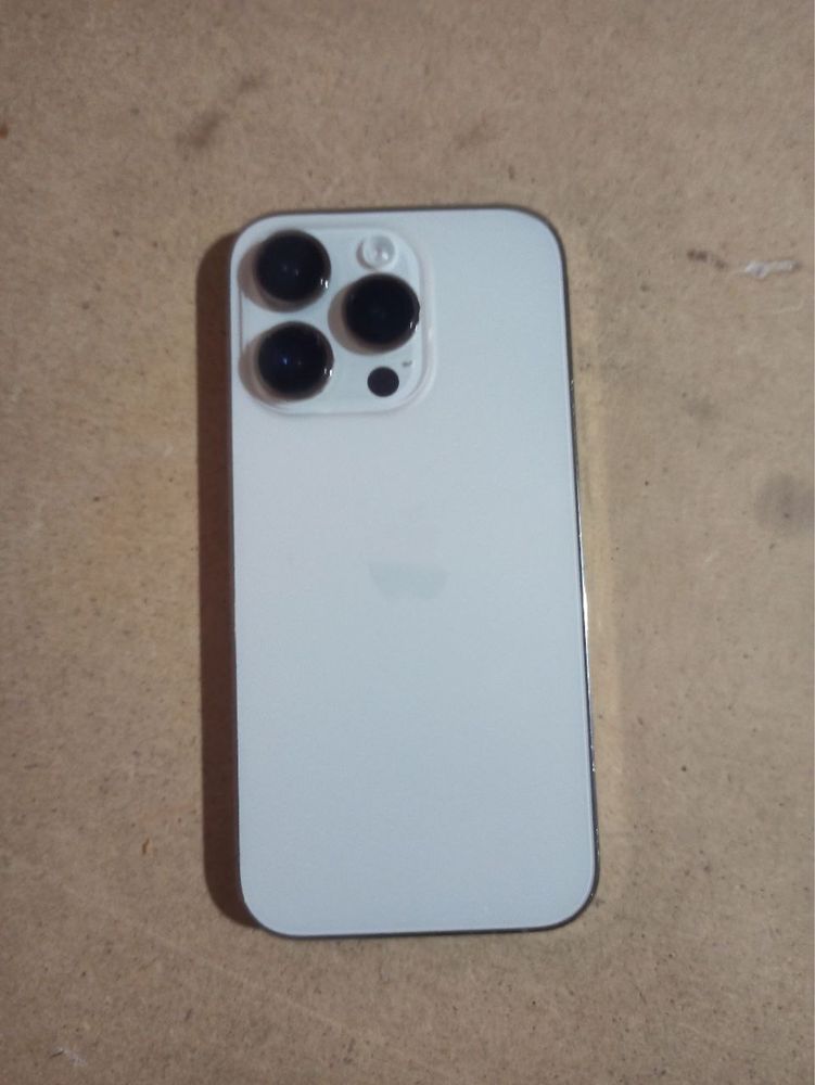 IPhone 14 Pro Gold