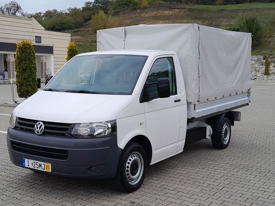 Volkswagen Transporter . DOKA  VW  T5