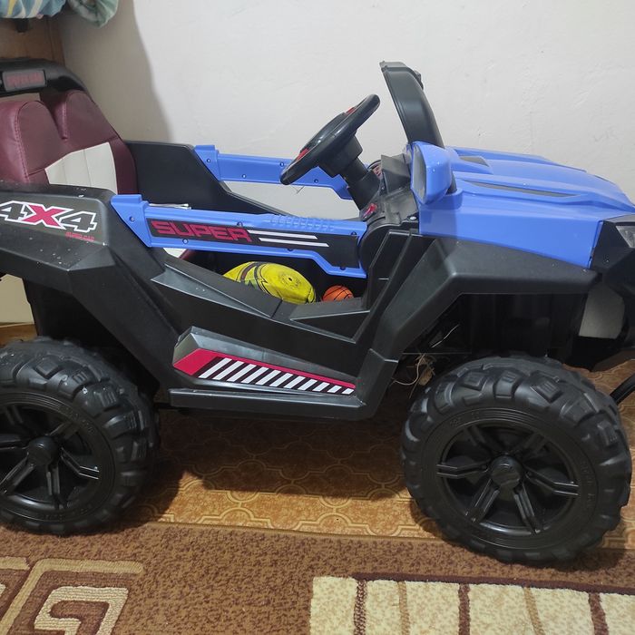 Эльектрокар , машина детская