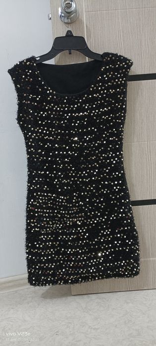 Блестящие платье