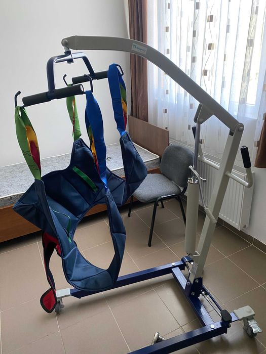 Лифтер за пациенти