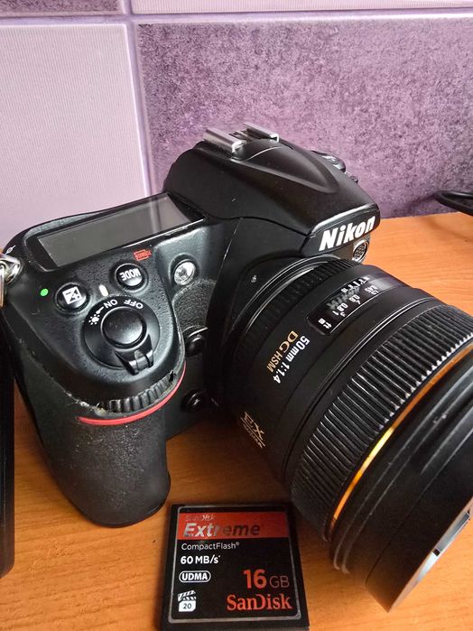 Nikon D300 + Sigma 50mm f1.4 + card CF