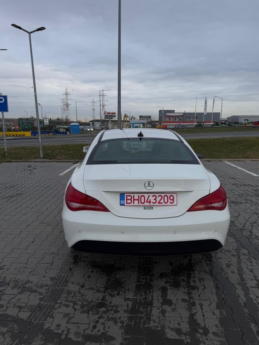 Vând Mercedes CLA 1.6 benzina