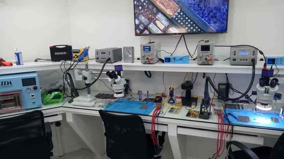 Ремонт Айфонов ,  (КАКУ магазин). Республика 1