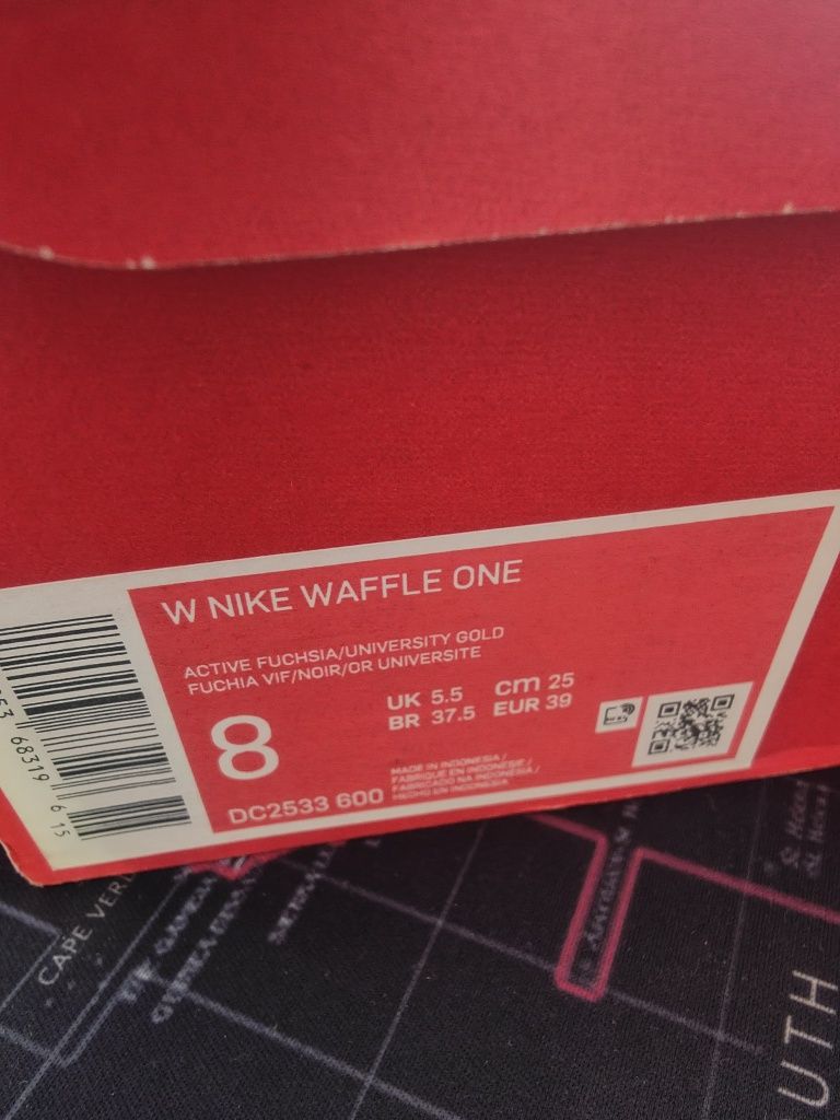 Nike Waffle One mărimea 39
