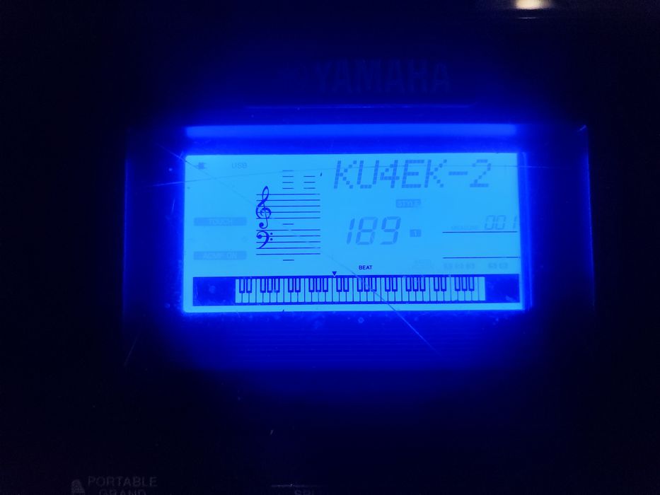 Yamaha psr e433 заредена