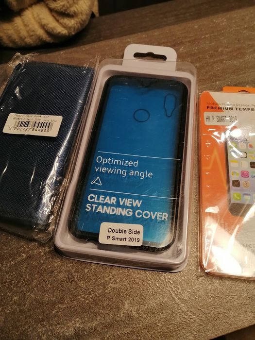 Продавам калъфи за Huawei P smart