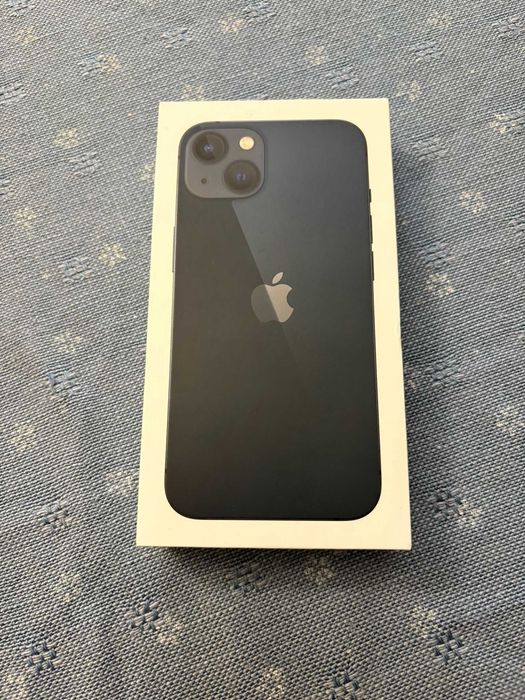Продавам iphone 13