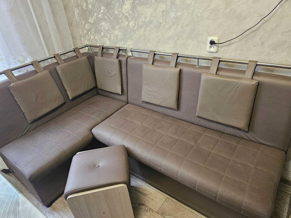 Продам обеденную зону