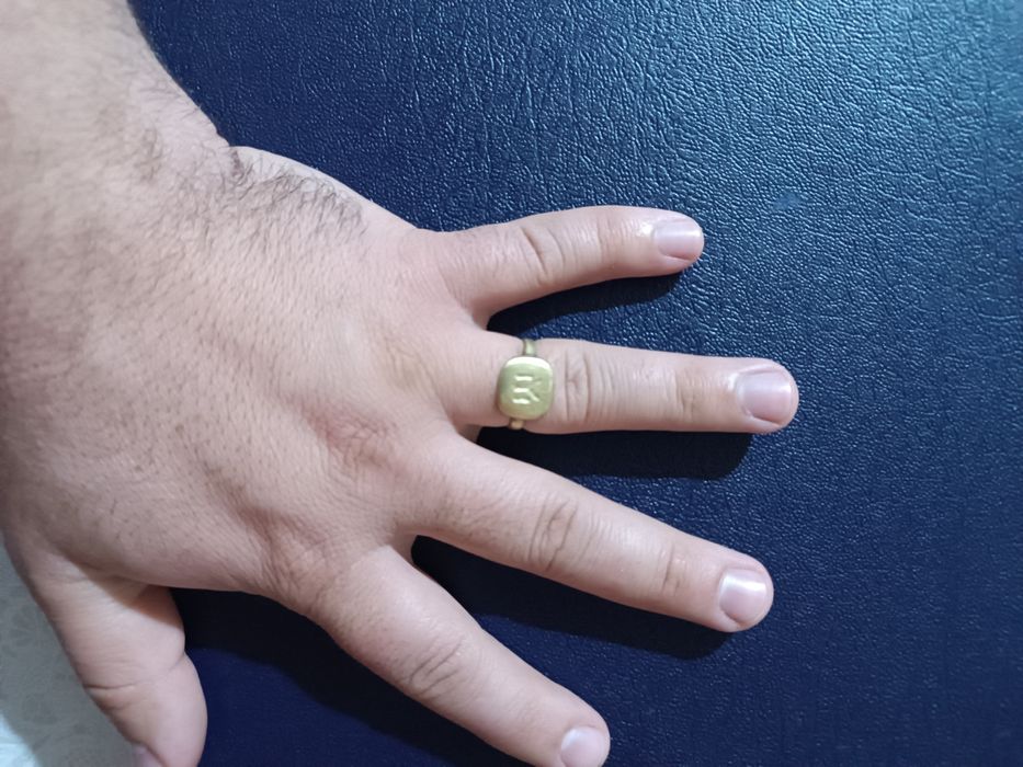 Стар пръстен бронз