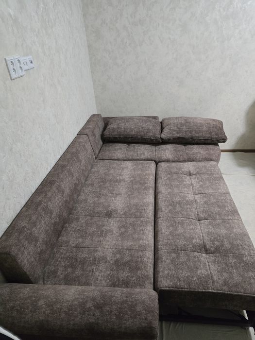 Диван раскладной в отличном состоянии