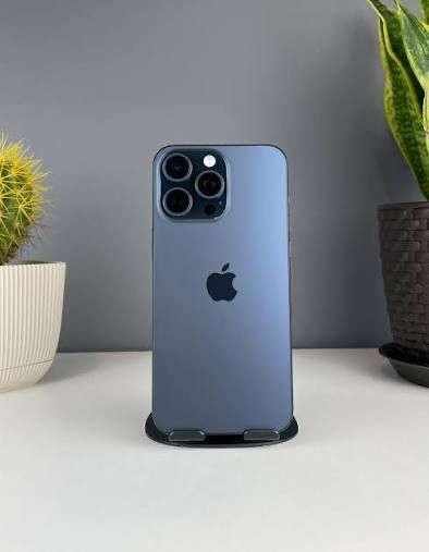 продаю Iphone 15 pro