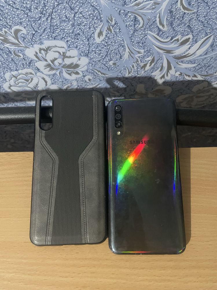 Самсунг А50 128 гигабайт