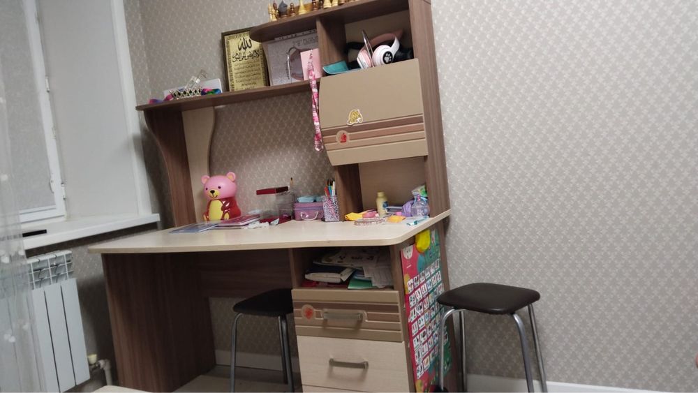 Продам стол срочно