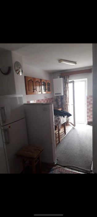 Închiriez apartament