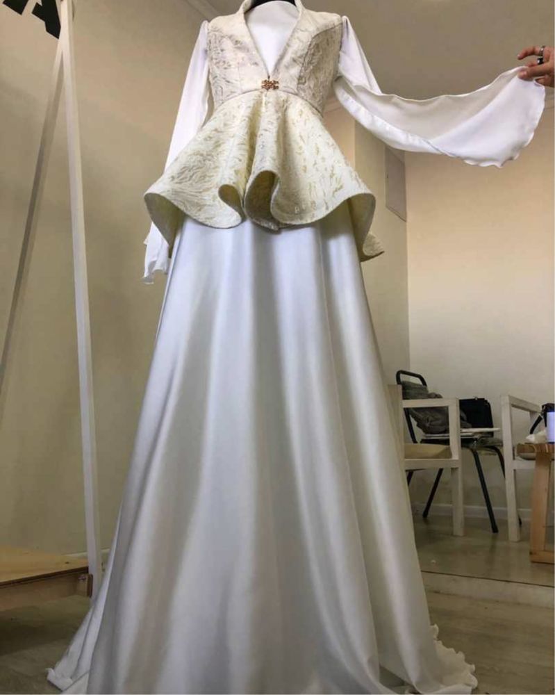 Продается свадебное белое платье от Казахстанского дизайнера