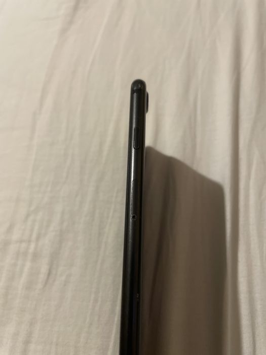 Iphone 7 32 gb черен цвят