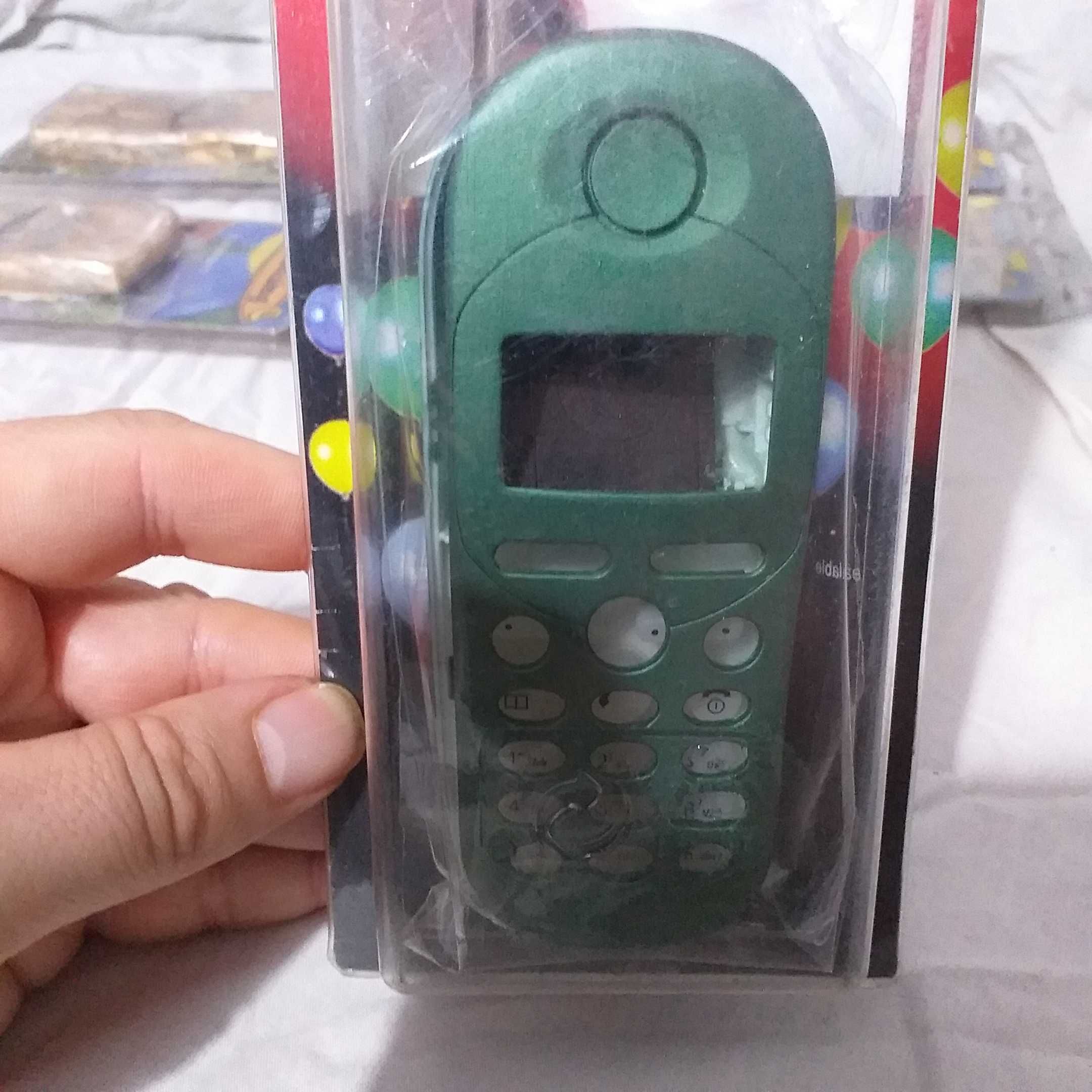 lot 2 colectie carcase telefoane vintage vechii, sunt noi