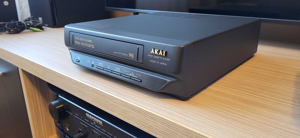 Video player cu înregistrare Akai VS-R110EDG, made în Japan, impecabil