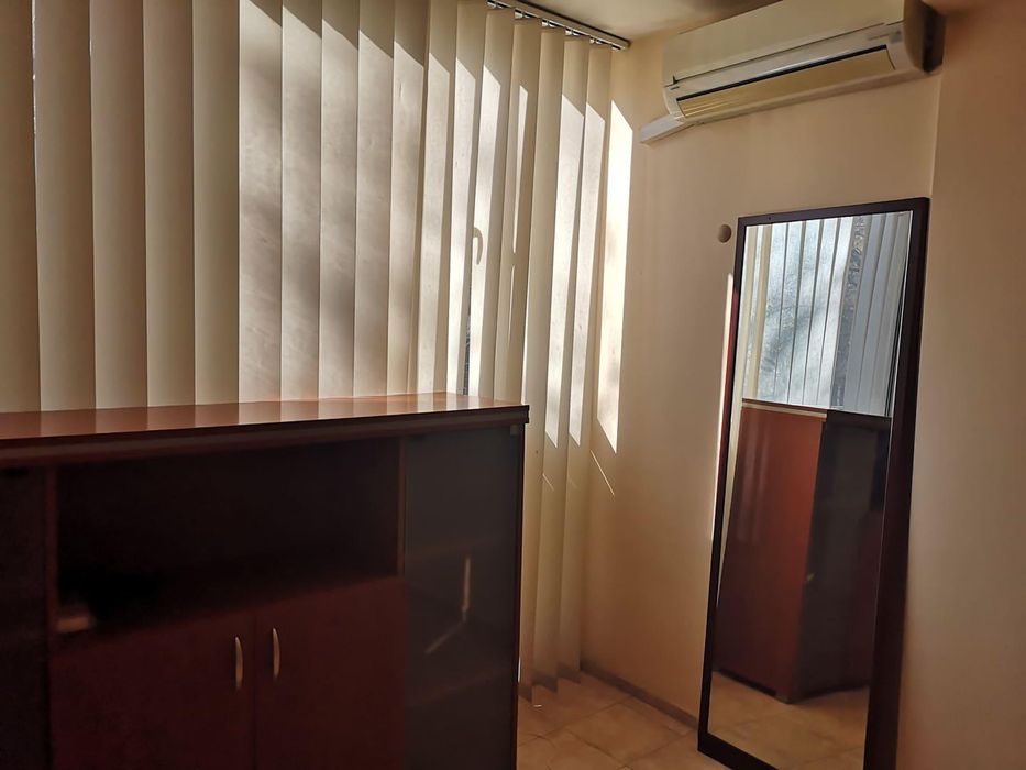 Дава се под наем Едностаен апартамент в Варна, Окръжна болница - 40 кв.м за 250 € - Снимка #3