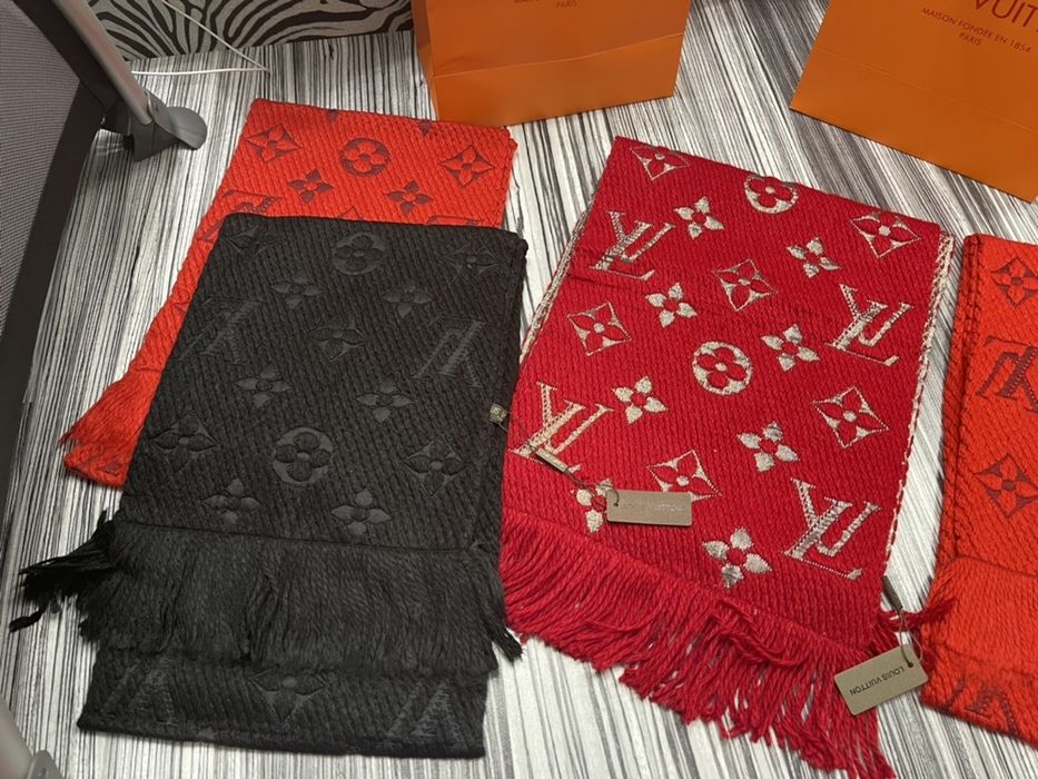 Fular-Esarfa LOUIS VUITTON colectia noua Poze reale100% Calitate super