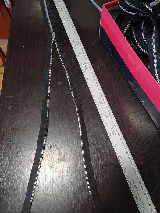 Vand ata  de surfilat si de cusut