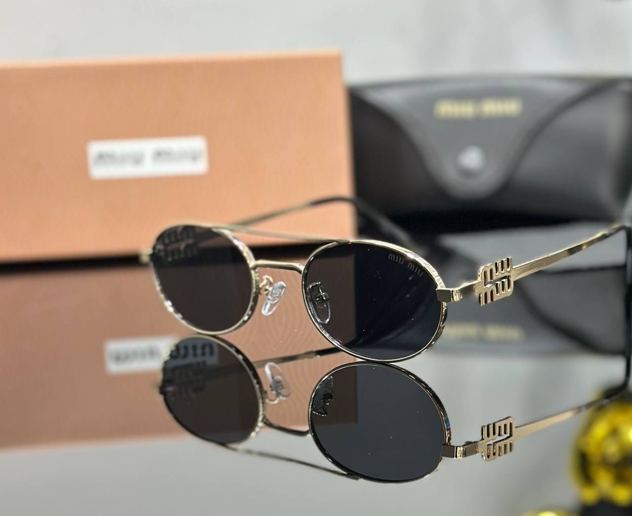 Слънчеви очила – Miu Miu, Prada, Fendi