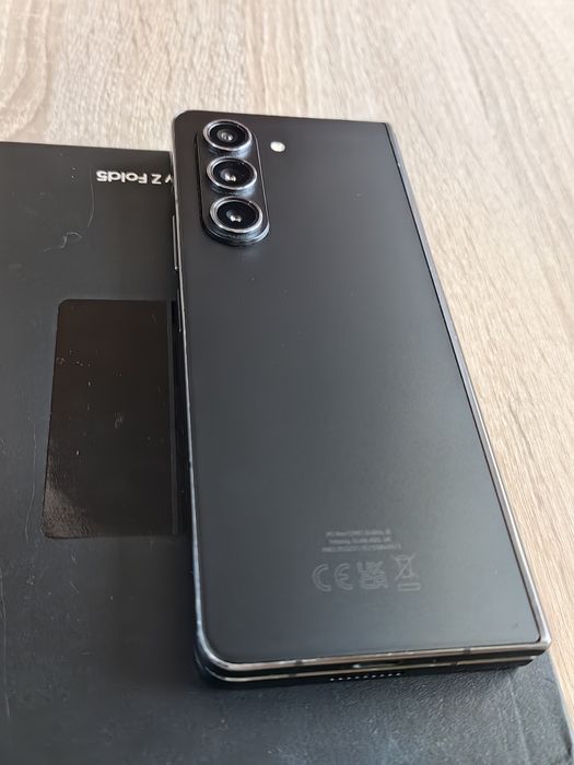 Samsung Z fold 5 12/256