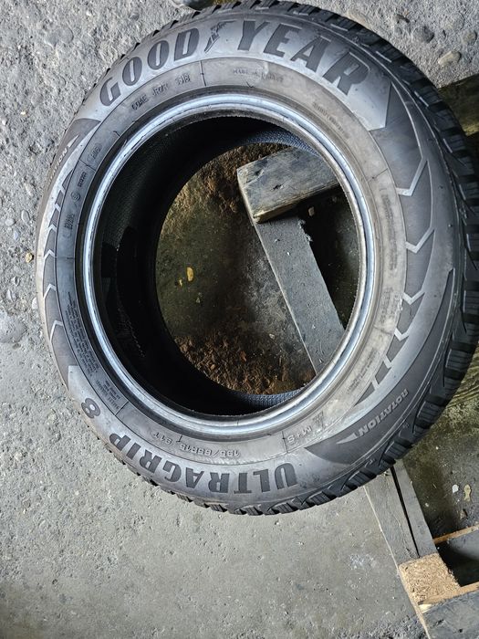 2 anvelope iarna 195 65 15 Goodyear
