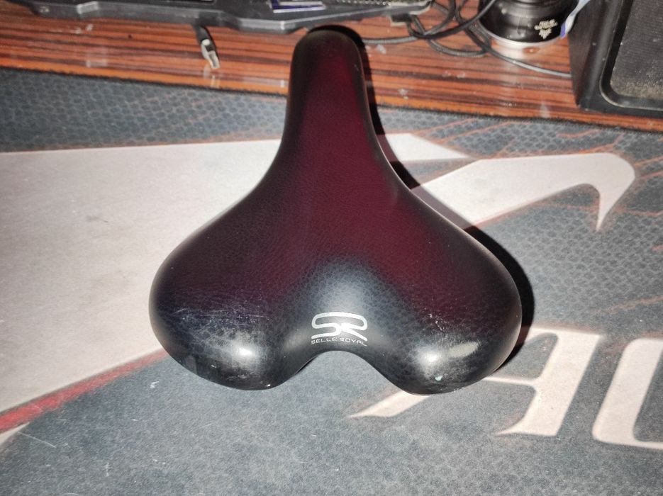 Продам оригинальное седло XDS