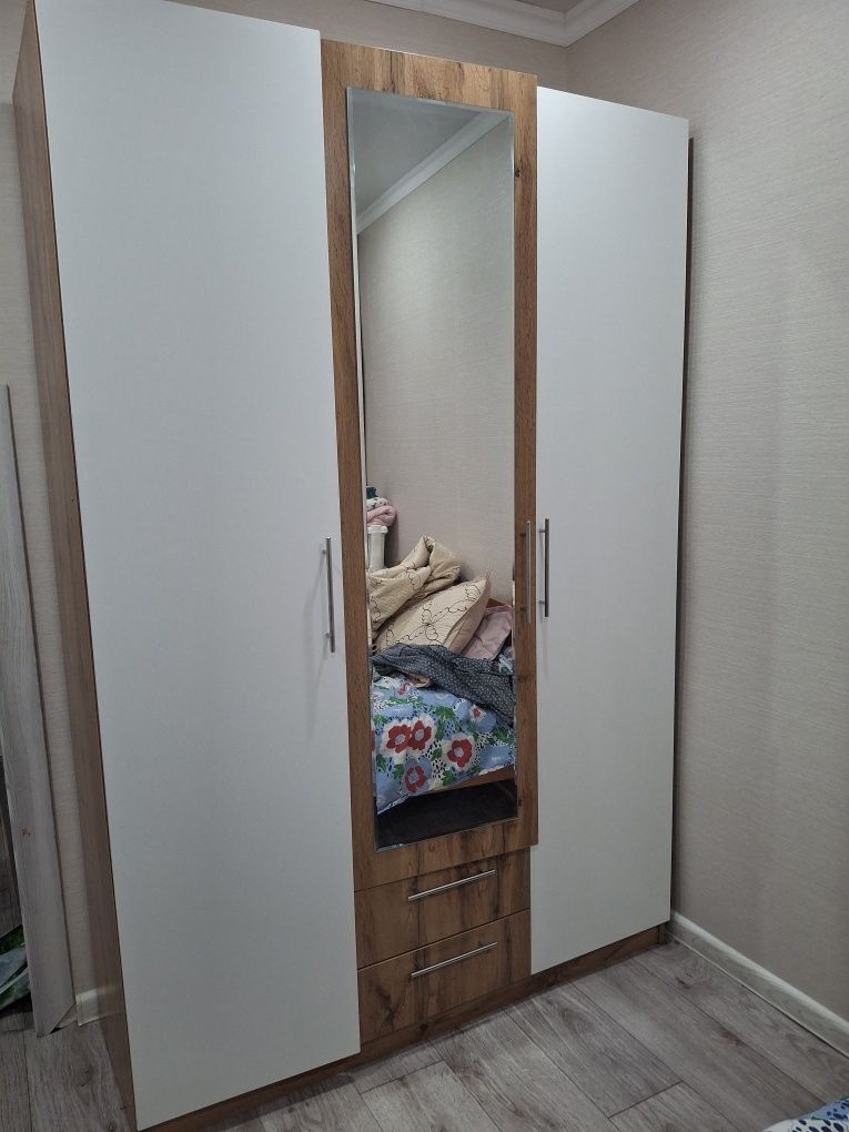 Шкаф для одежды б/у