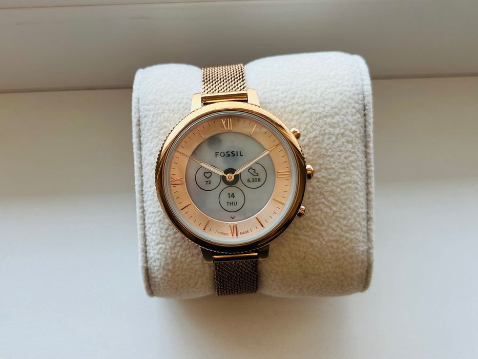 Хибриден smart часовник Fossil Monroe HR