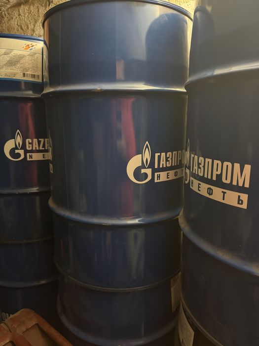 Продам бочки металлические из под масла 50 литров.