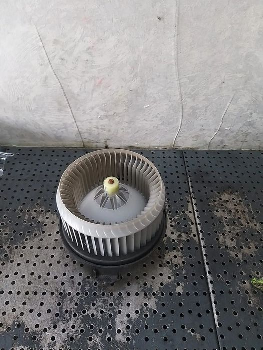 Aeroterma ventilator habitaclu 1.6 d toyota verso r2 av2727008105