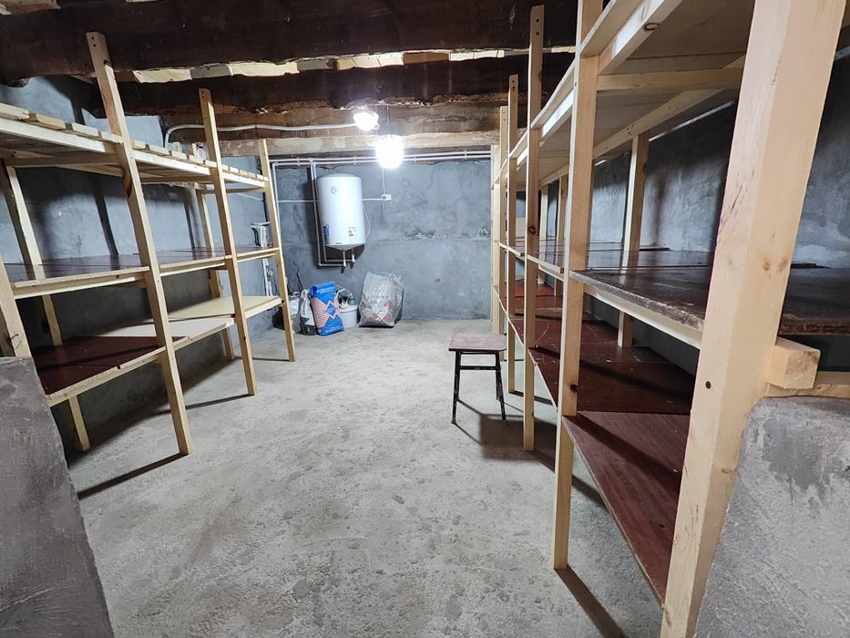 Qibray Markazi 3 sotix uy 6 xona / Центр Кибрая дом 3 сот 6 комнаты