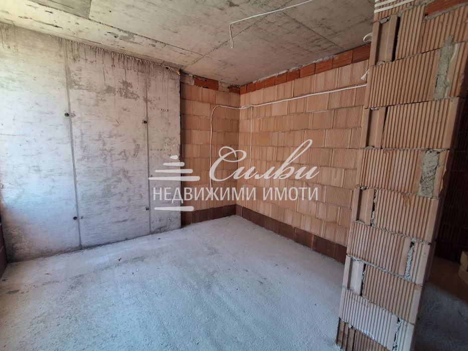 Продава се Тристаен апартамент в Шумен, Пожарната - 103 кв.м за 1138 €/кв.м - Снимка #1