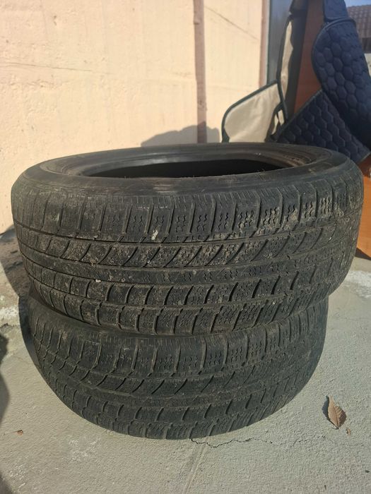 Зимние шины 16 размера. 205/55 r16. 2 шт
