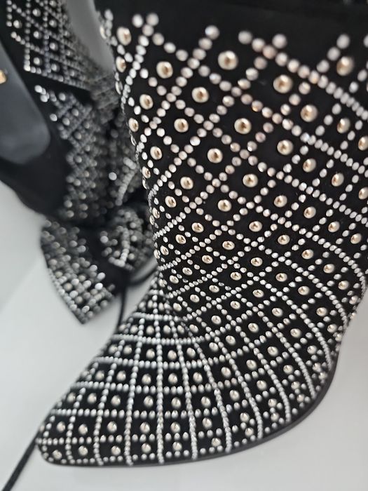 Уникални боти 160 лв.