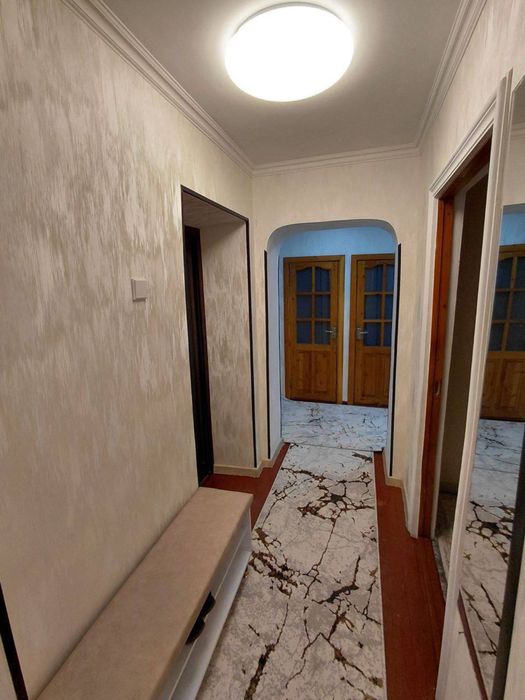 Chilonzor tumanida moljal Denov kafe yonida 3 xonali kvartira sotiladi