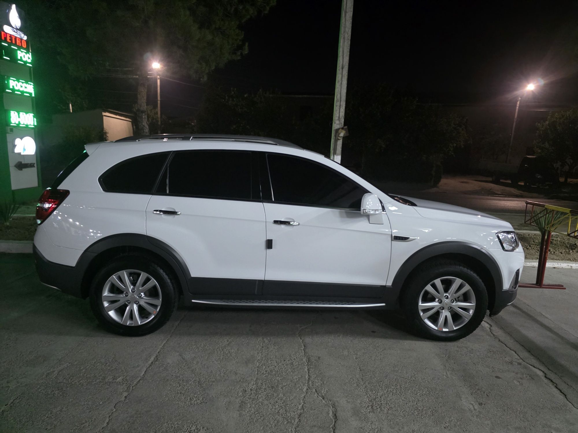 Avtomobil Captiva 4