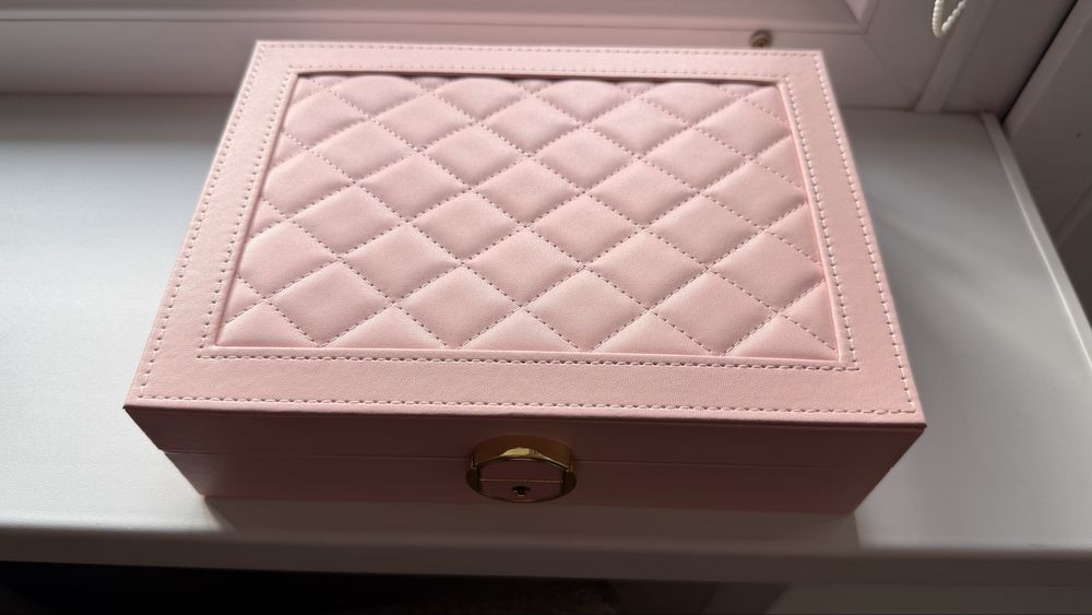 Шкатулка для украшений