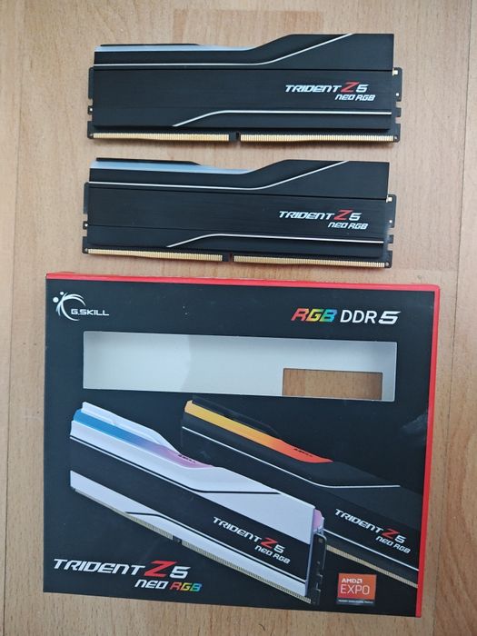 32 GB DDR5 Gskill 6000 CL26 1.4 V (nu 1.45 V)