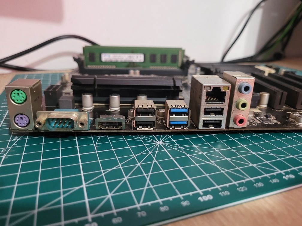 Kit i7 4770 + placa de baza gigabyte GA-P85-D3