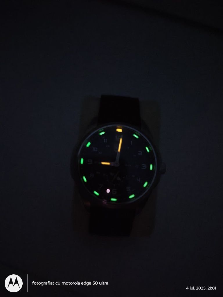 Ceas Luminox Adventurer 200m cu tuburi tritiu
