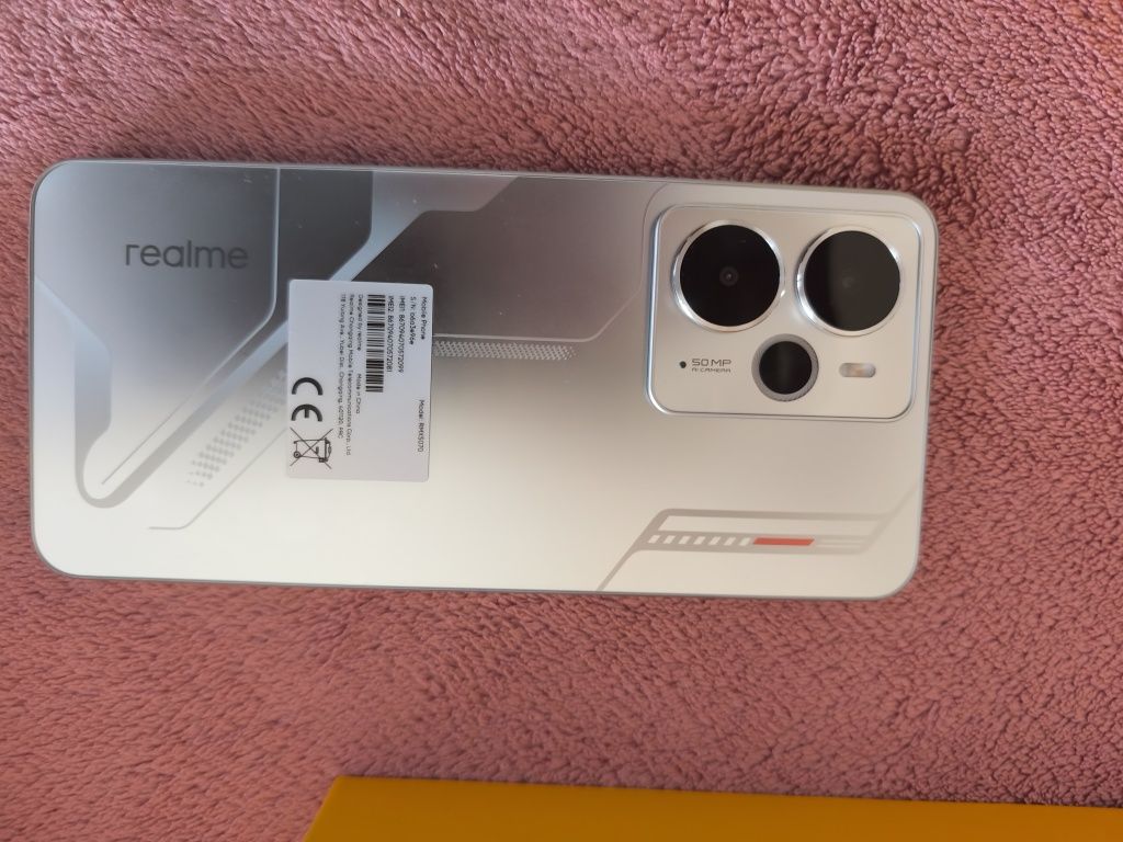 Продавам телефон Realme 14