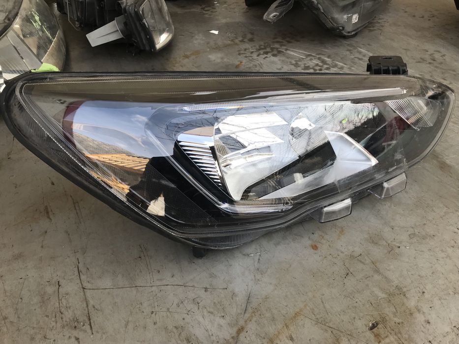 Десен фар за форд фокус,2019-2022г.