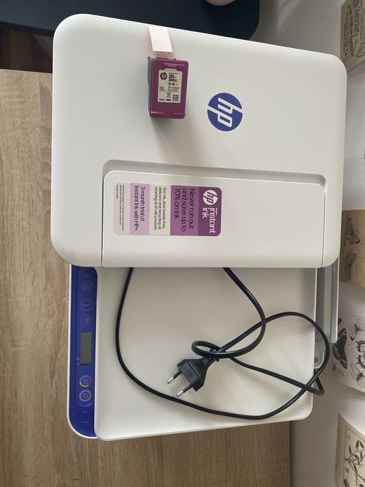Imprimantă HP DeskJet 4320e multifuncțională + un cartuș color