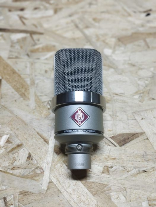 Студийный микрофон Neumann tlm-102