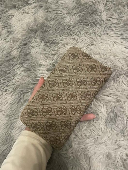 Portofel Guess Damă – Brand New, Eleganță la Super Preț